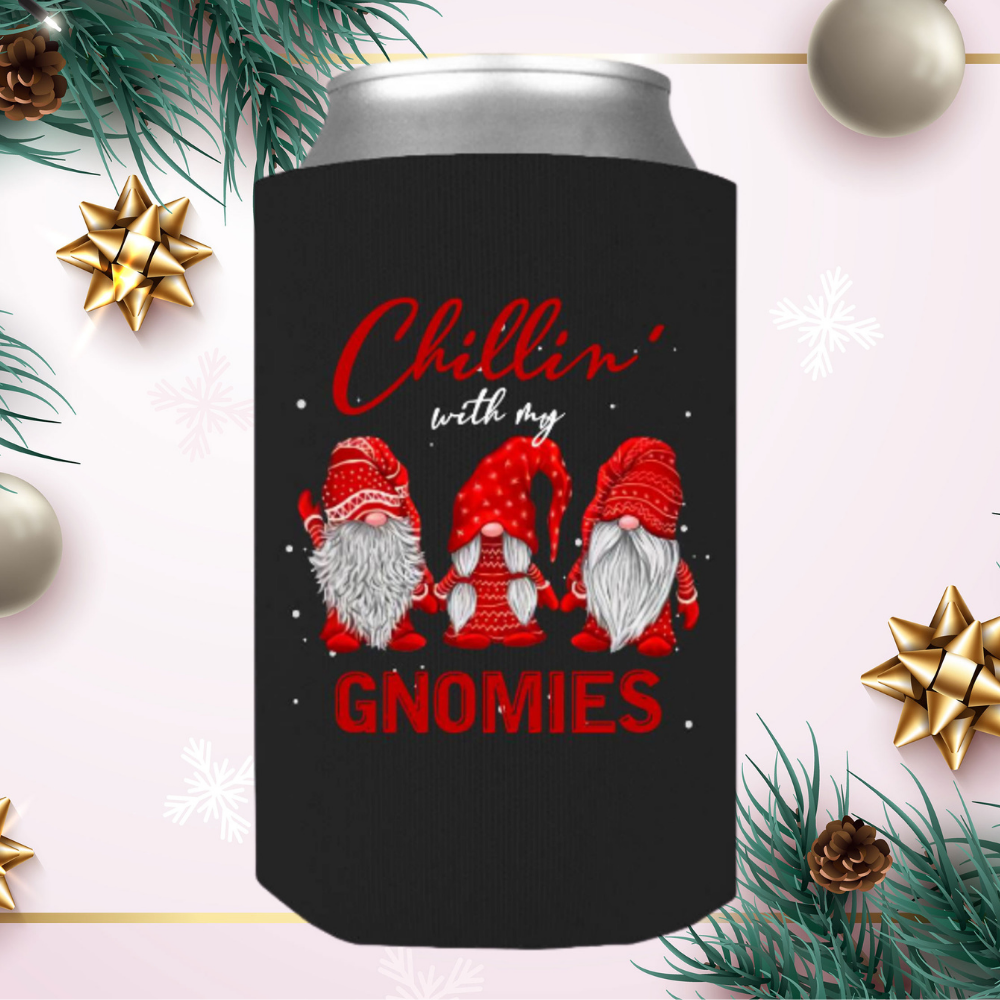 Chillin With My Gnomies Christmas Can Wrap. Keeps Your Beverages ICE COLD! All Standard Sized Cans. .JUST RELEASED, Limited Time Only, Not available in stores. Makes for the perfect Christmas Gift or Stocking Stuffer! Cuddle with your lover, your family or friends and enjoy a  cold beverage while cuddling around the TV set, Laptop or fireplace! Has three Gnomes on it with the text: Chillin' with my Gnomies.